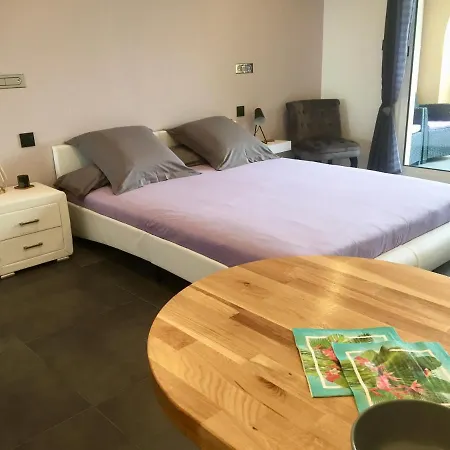 Le Port Confort Terrasse Clim Апартаменты *