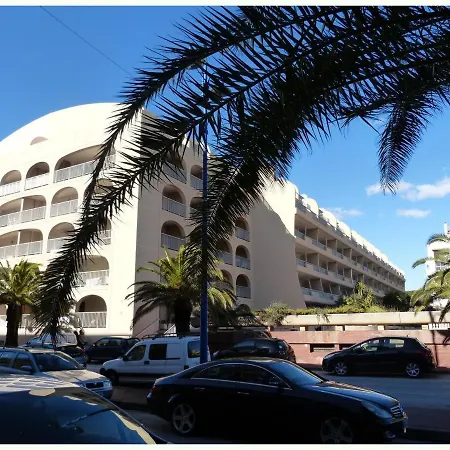 Appartement Neuf Le Port/plage D’hyères *