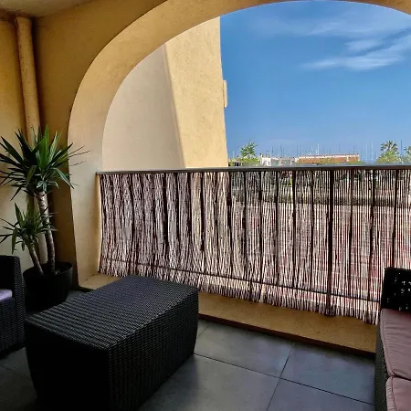 Le Port Confort Terrasse Clim Апартаменты *