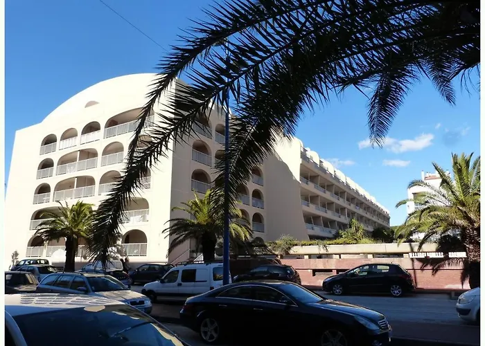 Appartement Neuf Le Port/plage D’hyères *