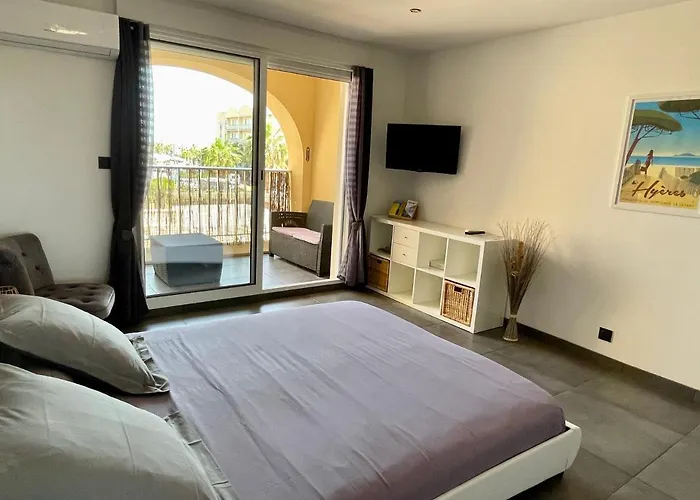 Neuf Le Port/plage D’hyères *