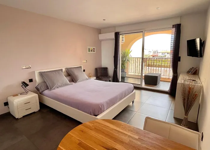 Appartement Neuf Le Port/plage D’hyères Hyères