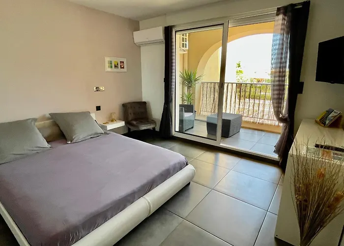 Appartement Neuf Le Port/plage D’hyères Hyères